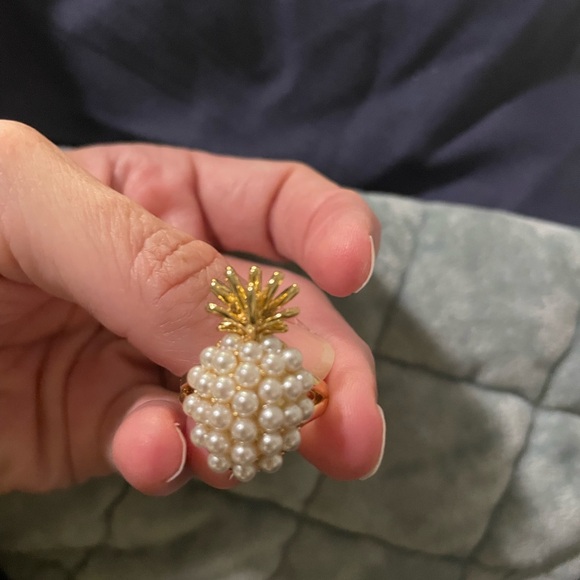 Gold and Pearl Pineapple Statement Ring - Picture 3 of 3